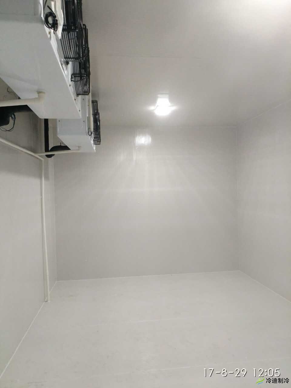 上海嘉洲實業(yè)-小型醫(yī)藥冷庫工程案例(圖3) 上海嘉洲實業(yè)-小型醫(yī)藥冷庫工程案例(圖3)