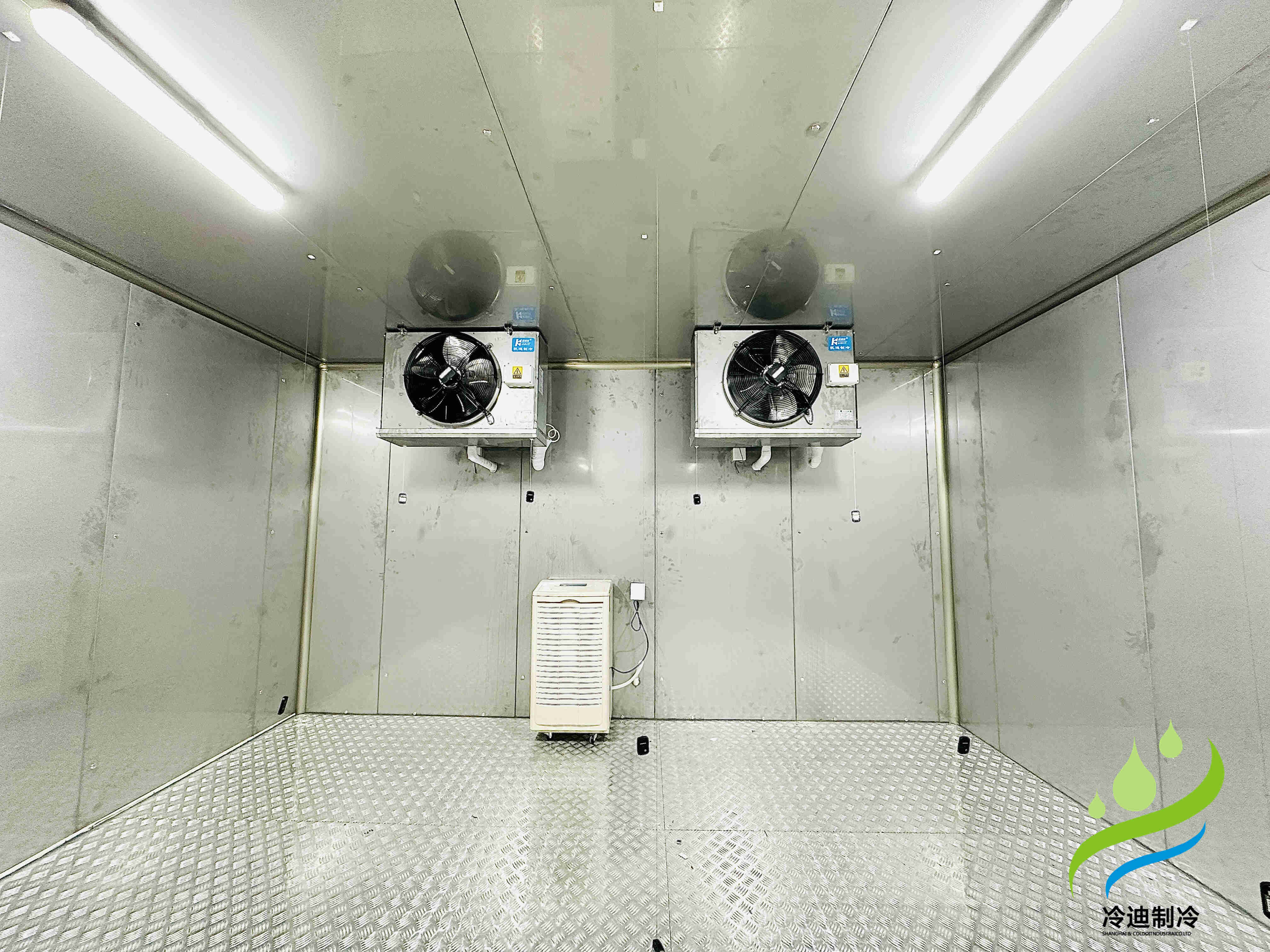 成都安裝冷庫(kù)造價(jià)多少錢(qián)一平方米？